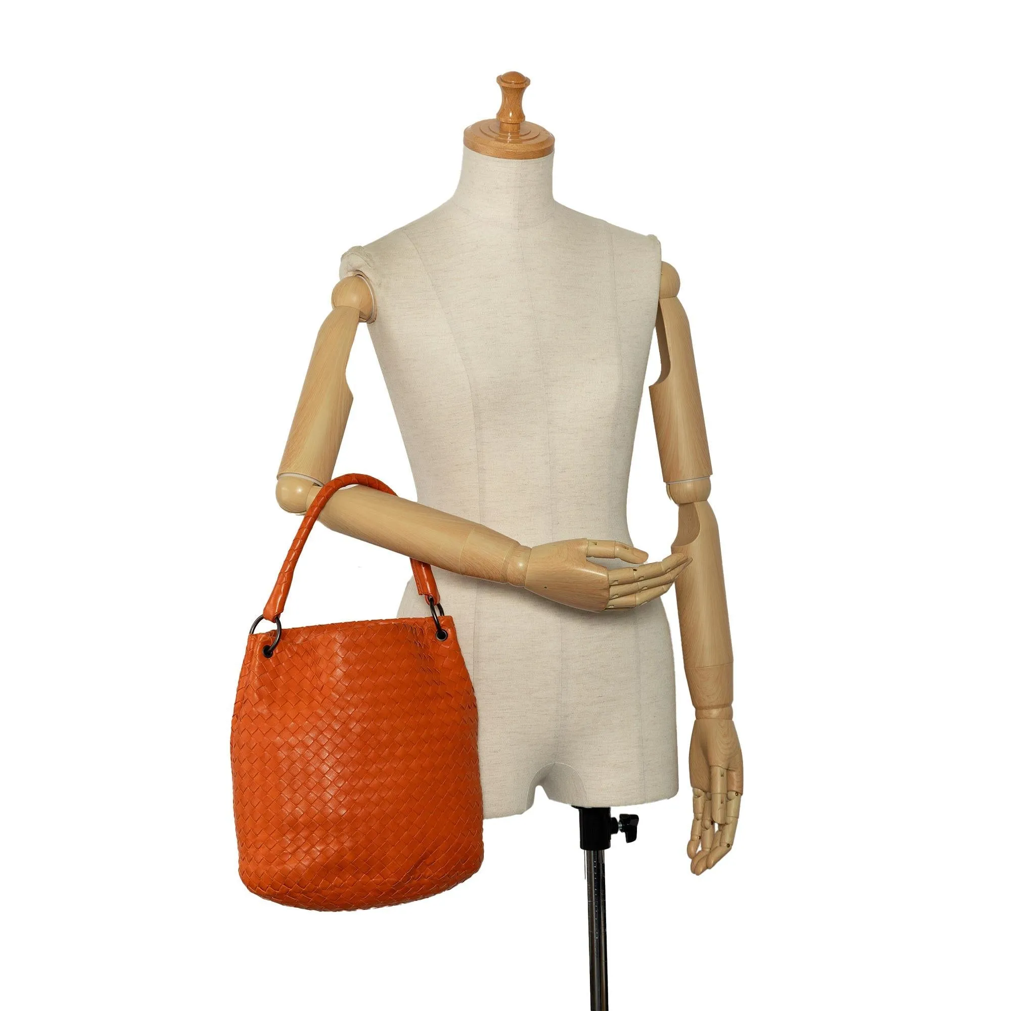 Bottega Veneta Intrecciato Bucket (SHG-OiuRn2)