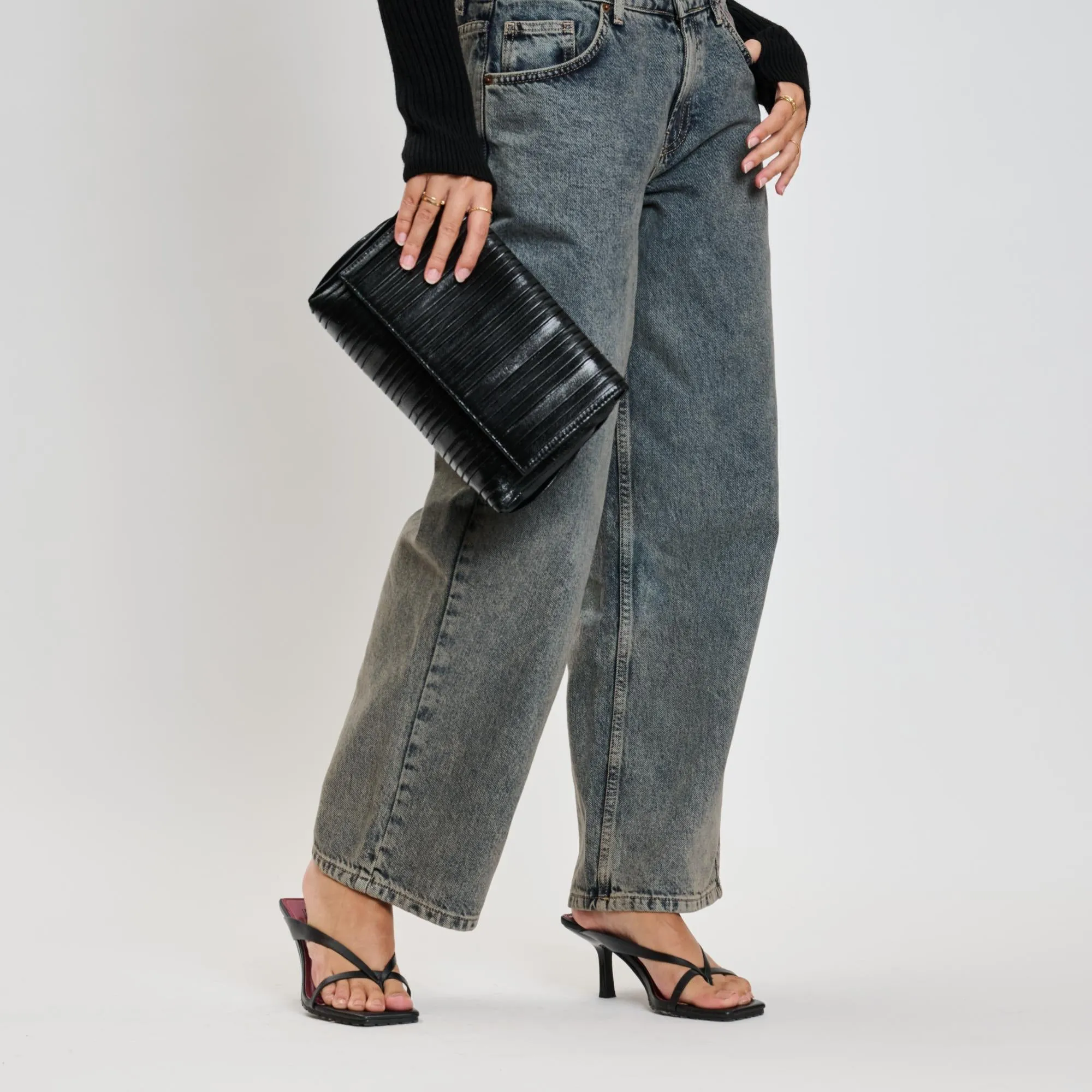 Esmeralda Clutch