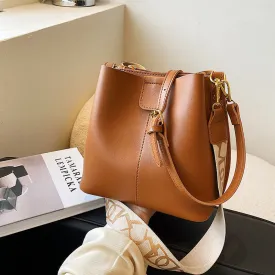 Tracy  Einfache Bucket Bags mit breiten Schulterriemen
